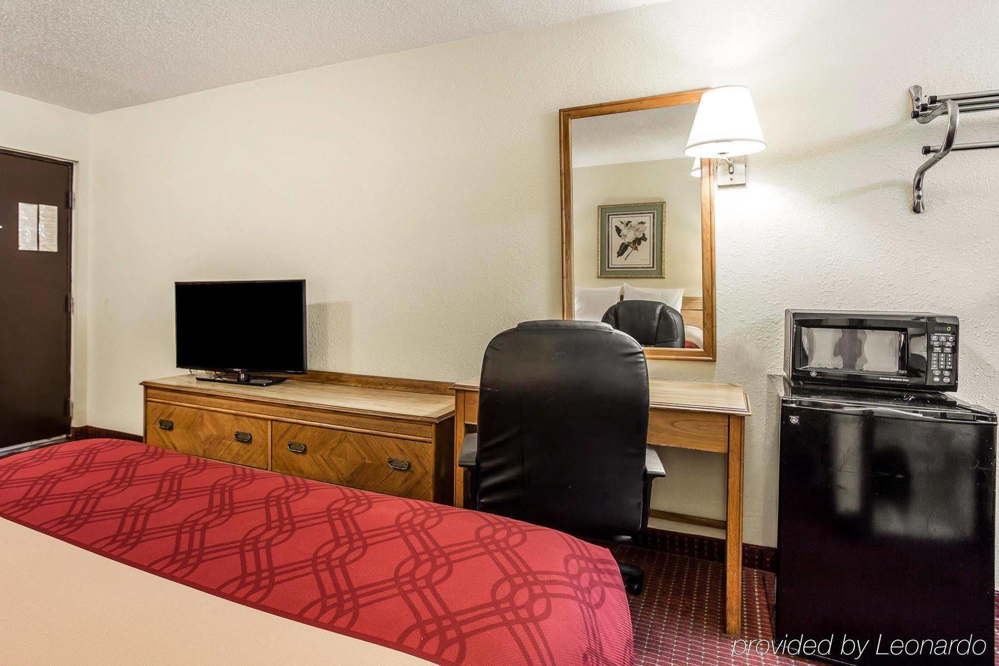 Econo Lodge Richburg Екстериор снимка
